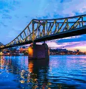 法兰克福内部会议纪要流出——冲刺阶段豪取连胜；法国杯使命明确；球探报告显示潜力(法兰克福汇报官网)