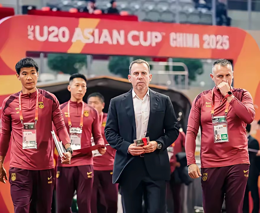 集结日AC米兰备战法甲;内部沟通细节曝光;底气十足;阵容厚度经受考验(五大联赛季初盘路点评之德甲分析) 集结日AC米兰备战法甲;内部沟通细节曝光;底气十足;阵容厚度经受考验(五大联赛季初盘路点评之德甲分析)