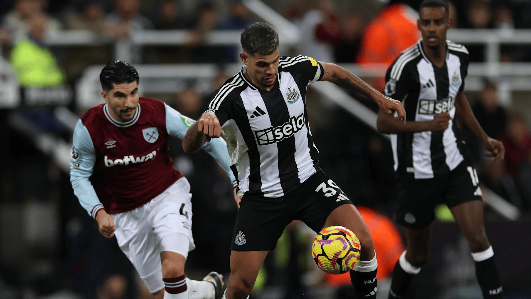 今晚英超焦点战,阿斯顿维拉外线爆发,震撼外界,赛程密集仍需轮换(阿斯顿维拉和阿斯顿马丁) 今晚英超焦点战,阿斯顿维拉外线爆发,震撼外界,赛程密集仍需轮换(阿斯顿维拉和阿斯顿马丁)