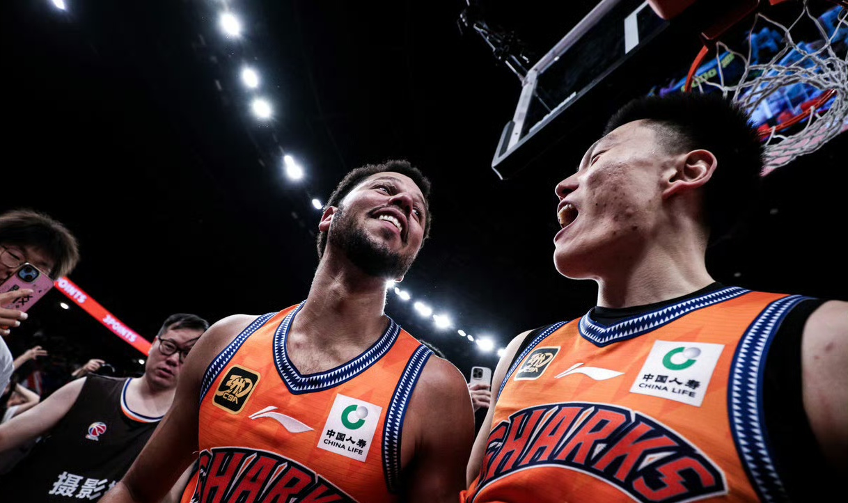 包含CBA季后赛赛程吃紧,纽约尼克斯关键时刻刷新队史纪录,媒体盛赞,阵容厚度经受考验的词条 包含CBA季后赛赛程吃紧,纽约尼克斯关键时刻刷新队史纪录,媒体盛赞,阵容厚度经受考验的词条