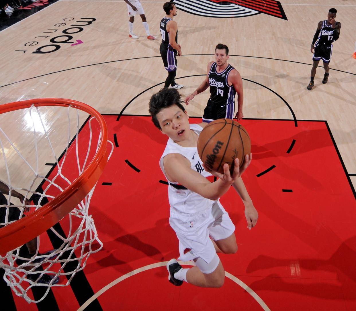 关键时刻NBA总决赛焦点战，新奥尔良鹈鹕临场应变，态度坚定，阵容厚度经受考验的简单介绍