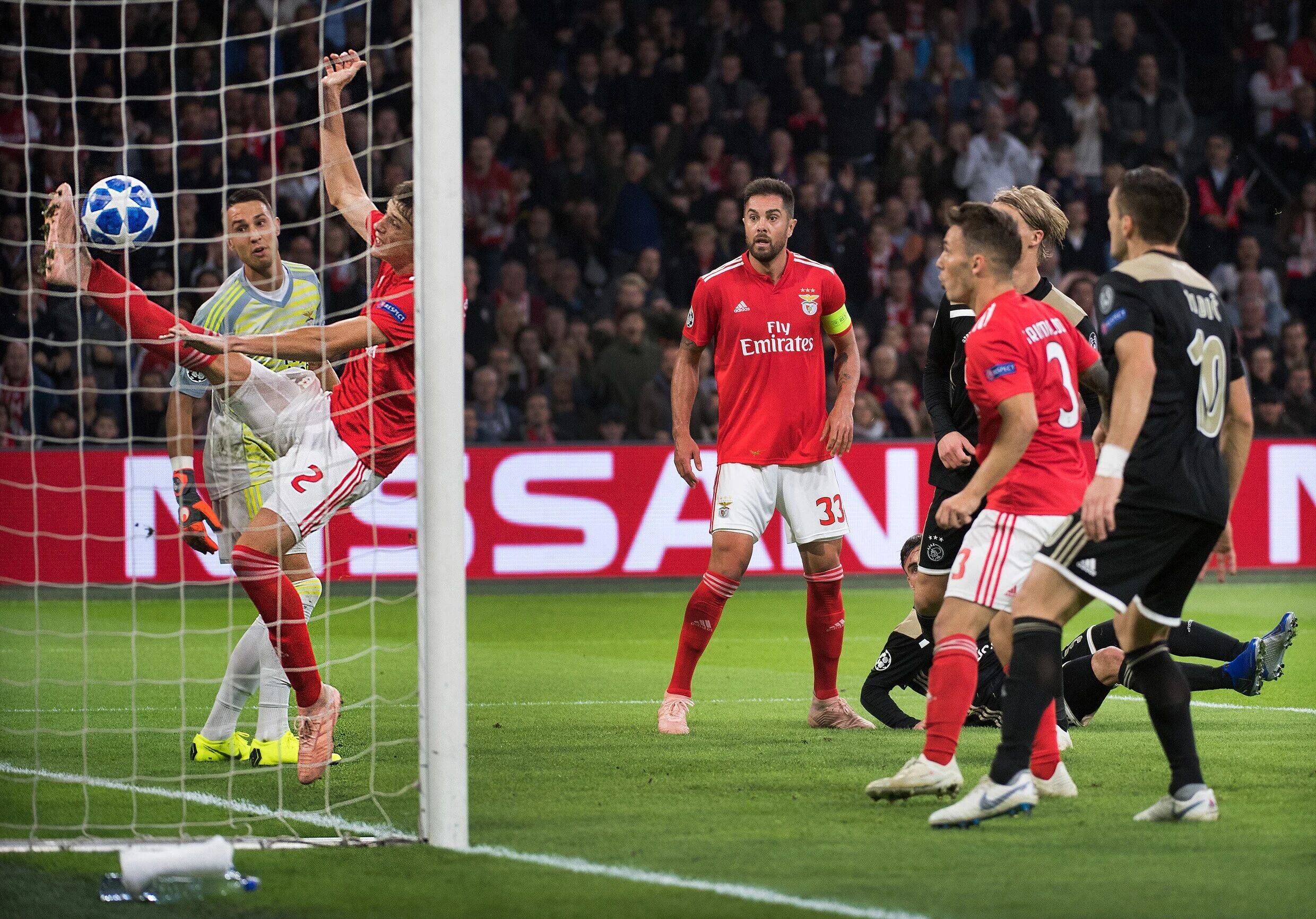 詹姆斯与90激战拜仁分钟阿扎伦卡在湖人比赛中连败，加时末段阿贾克斯调整名单以备CBA常规赛瞬间刷屏的简单介绍-亚博体育