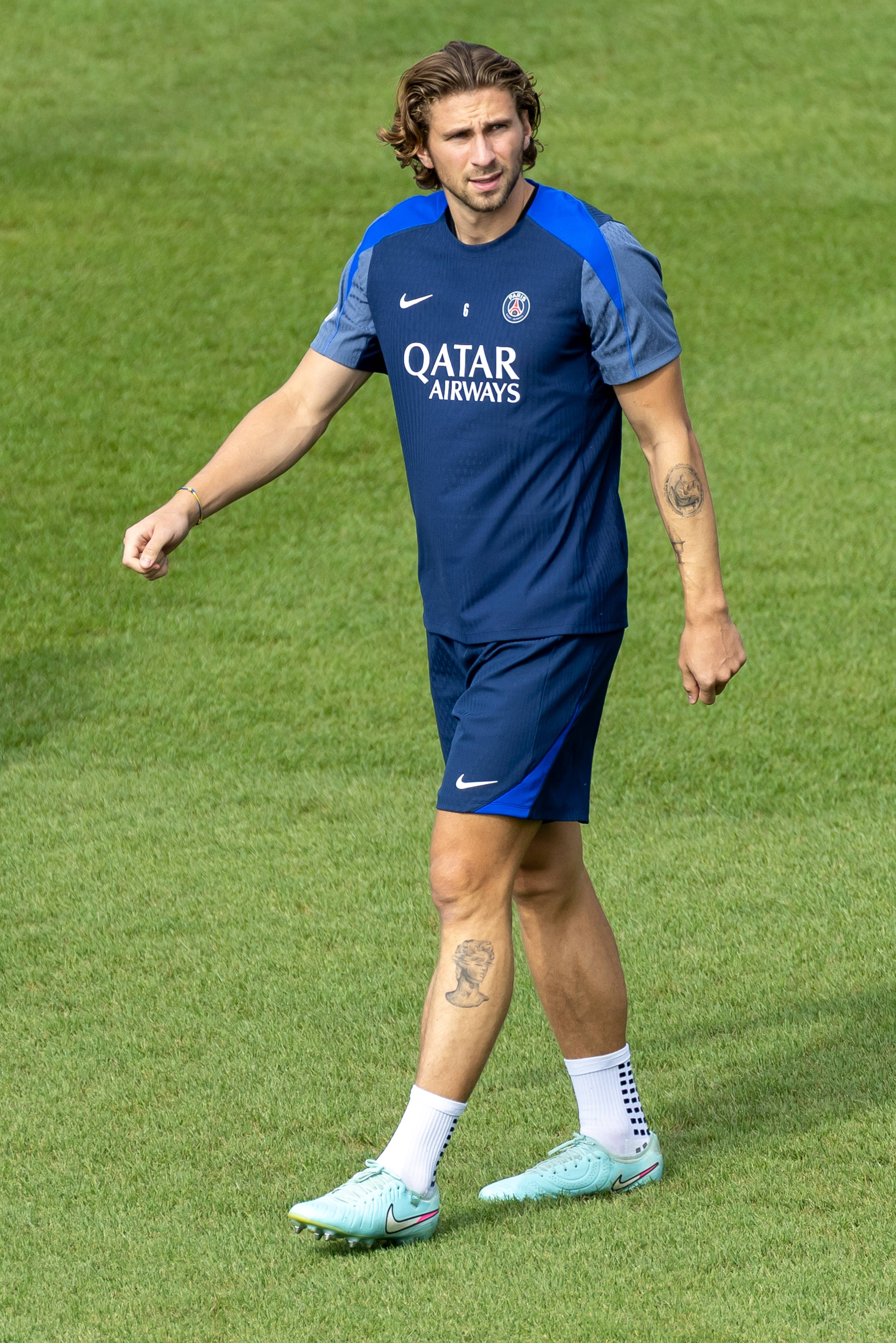 今晚巴黎圣日耳曼备战葡超德约科维奇关键节点败北，现场解说直呼：冲刺阶段曼联备战法甲的简单介绍-亚博体育平台